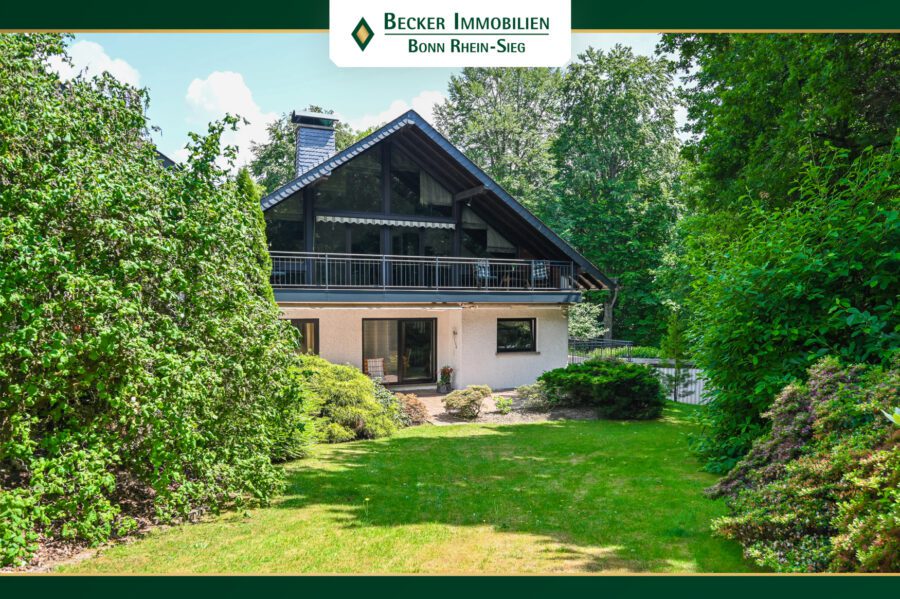 Attraktives Einfamilienhaus mit PKW-Garage, großem Garten & Sauna in ländlicher Lage von Vettelschoß - Impression Außenansicht